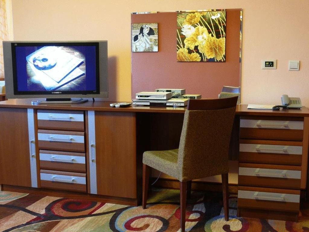 City Hotel Stara Zagora Room photo